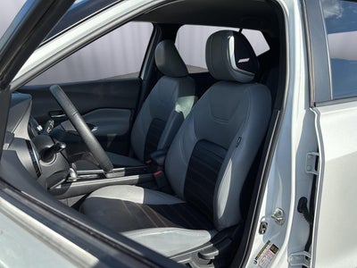 2022 Nissan Kicks SR