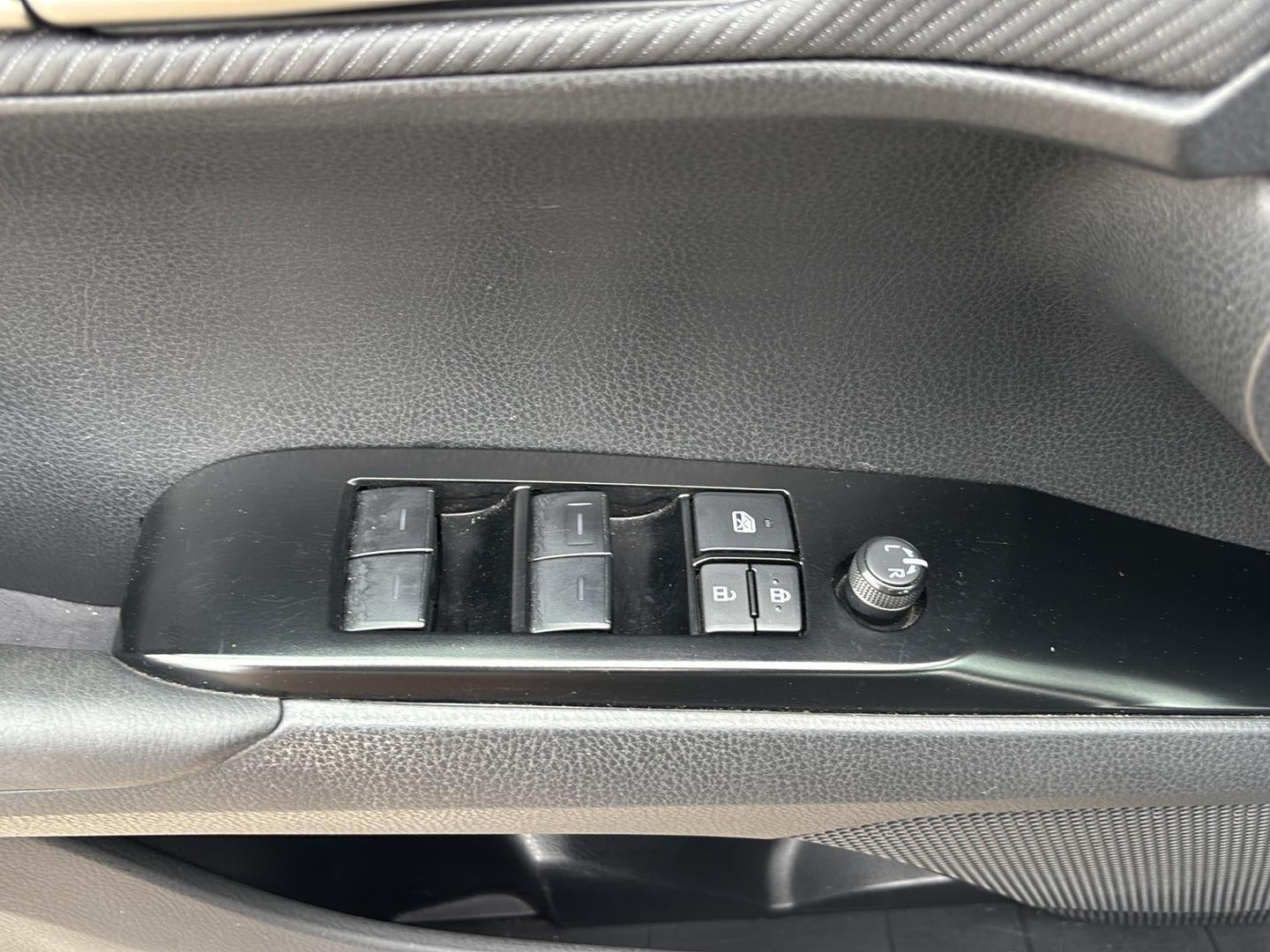 2025 Toyota CAMRY Base