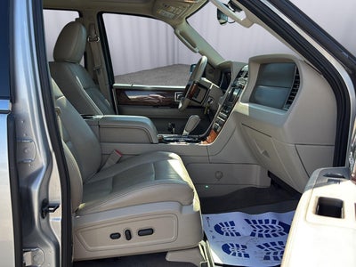 2014 Lincoln Navigator Base