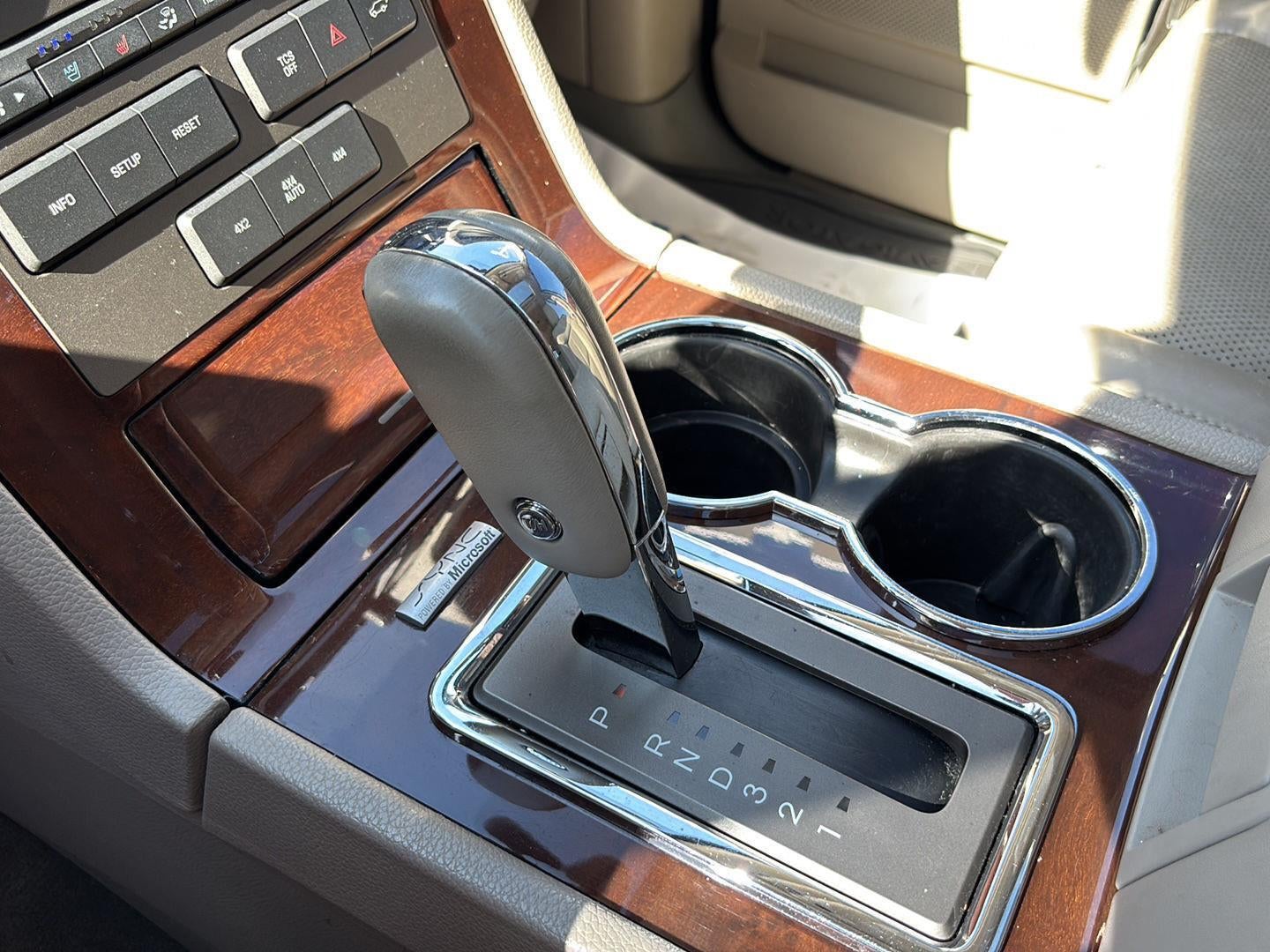 2014 Lincoln Navigator Base