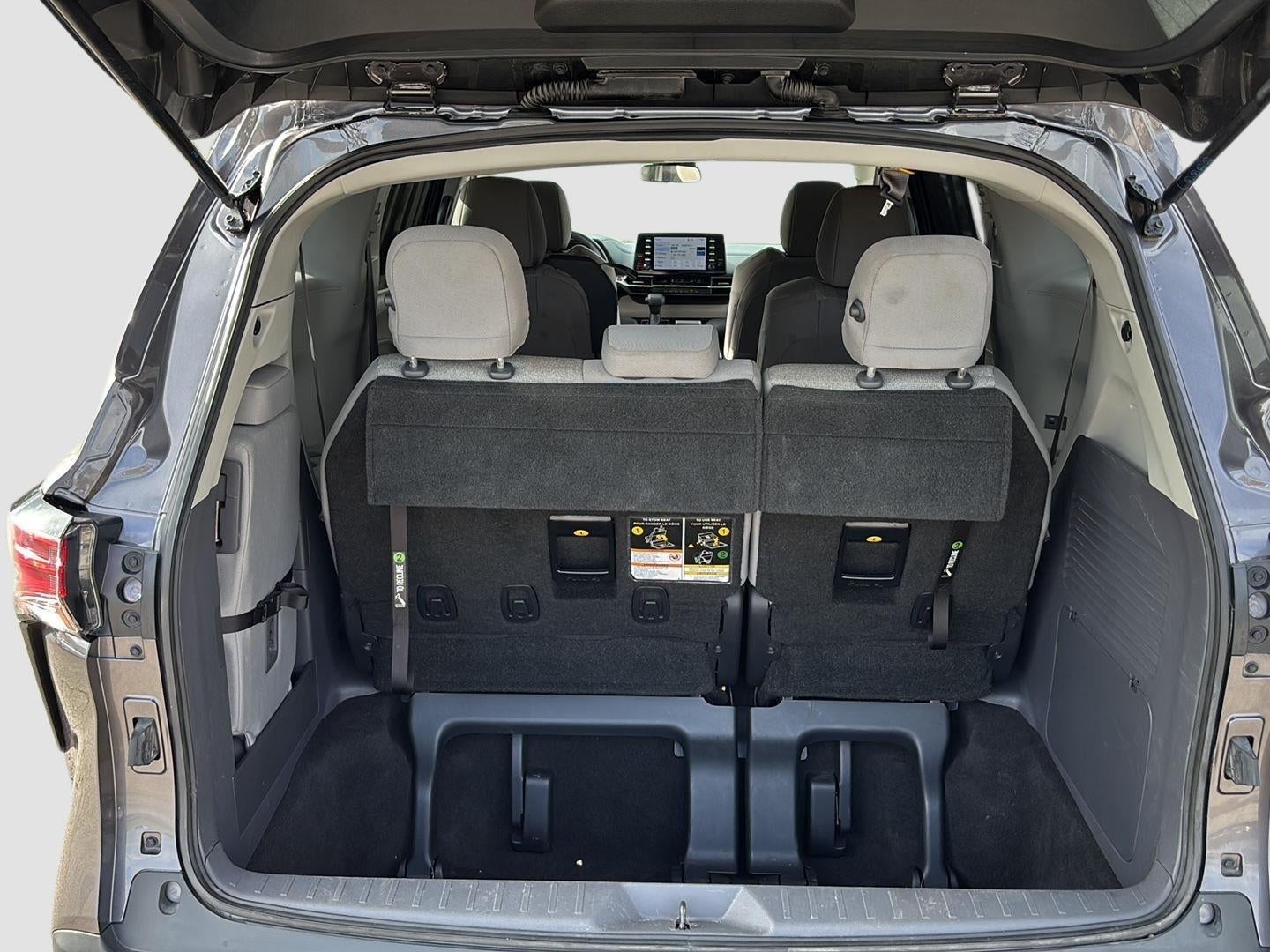 2021 Toyota Sienna LE