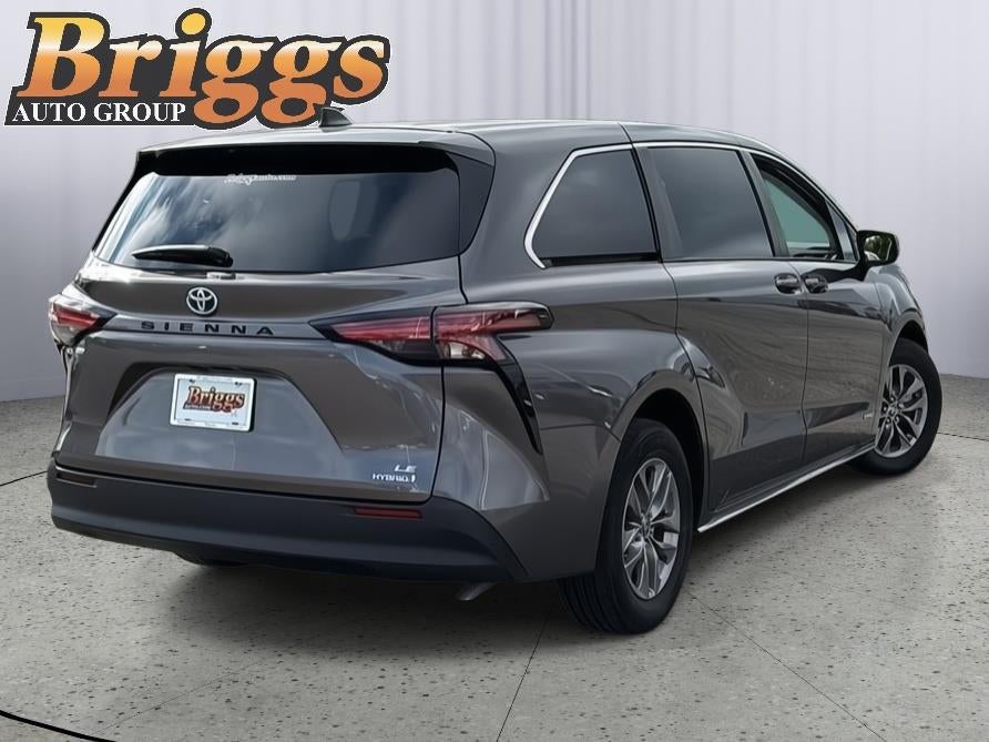 2021 Toyota Sienna LE