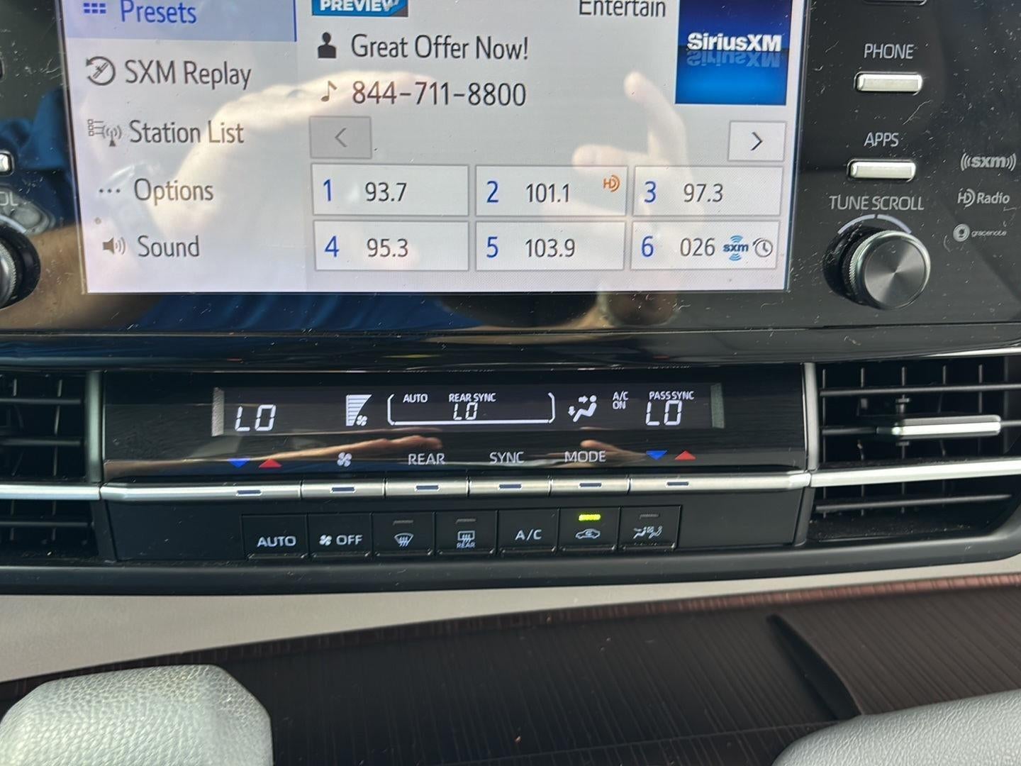 2021 Toyota Sienna LE