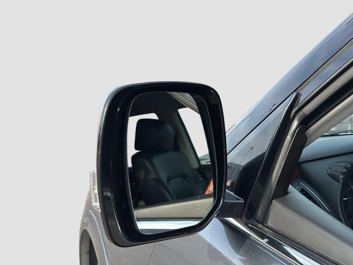 2017 INFINITI QX80 Base