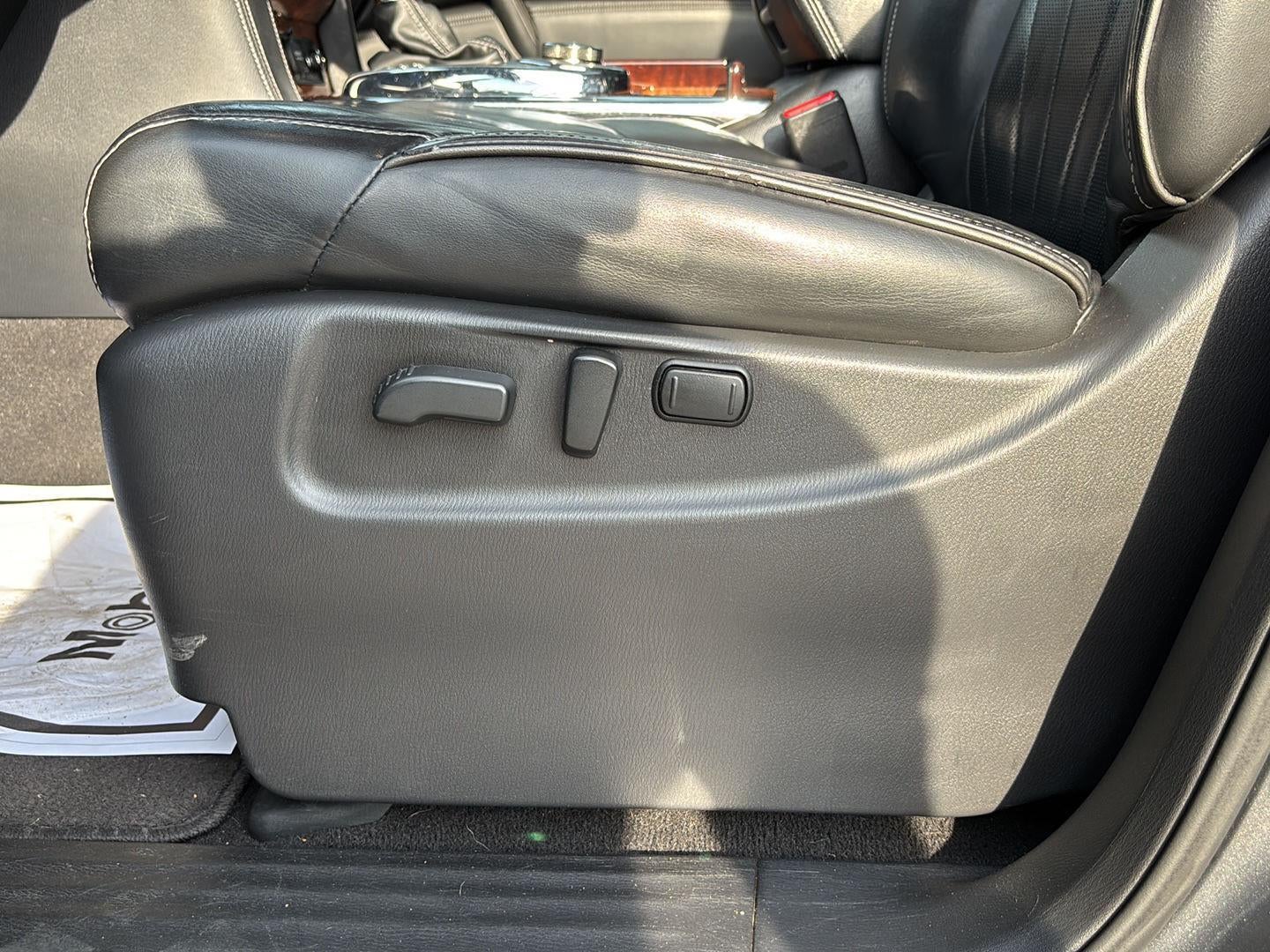 2017 INFINITI QX80 Base