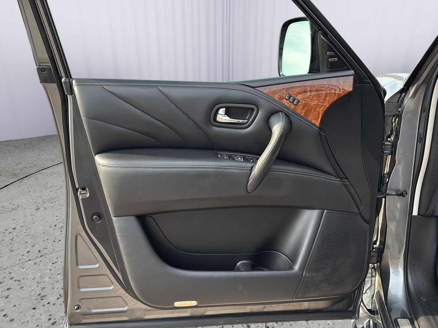 2017 INFINITI QX80 Base
