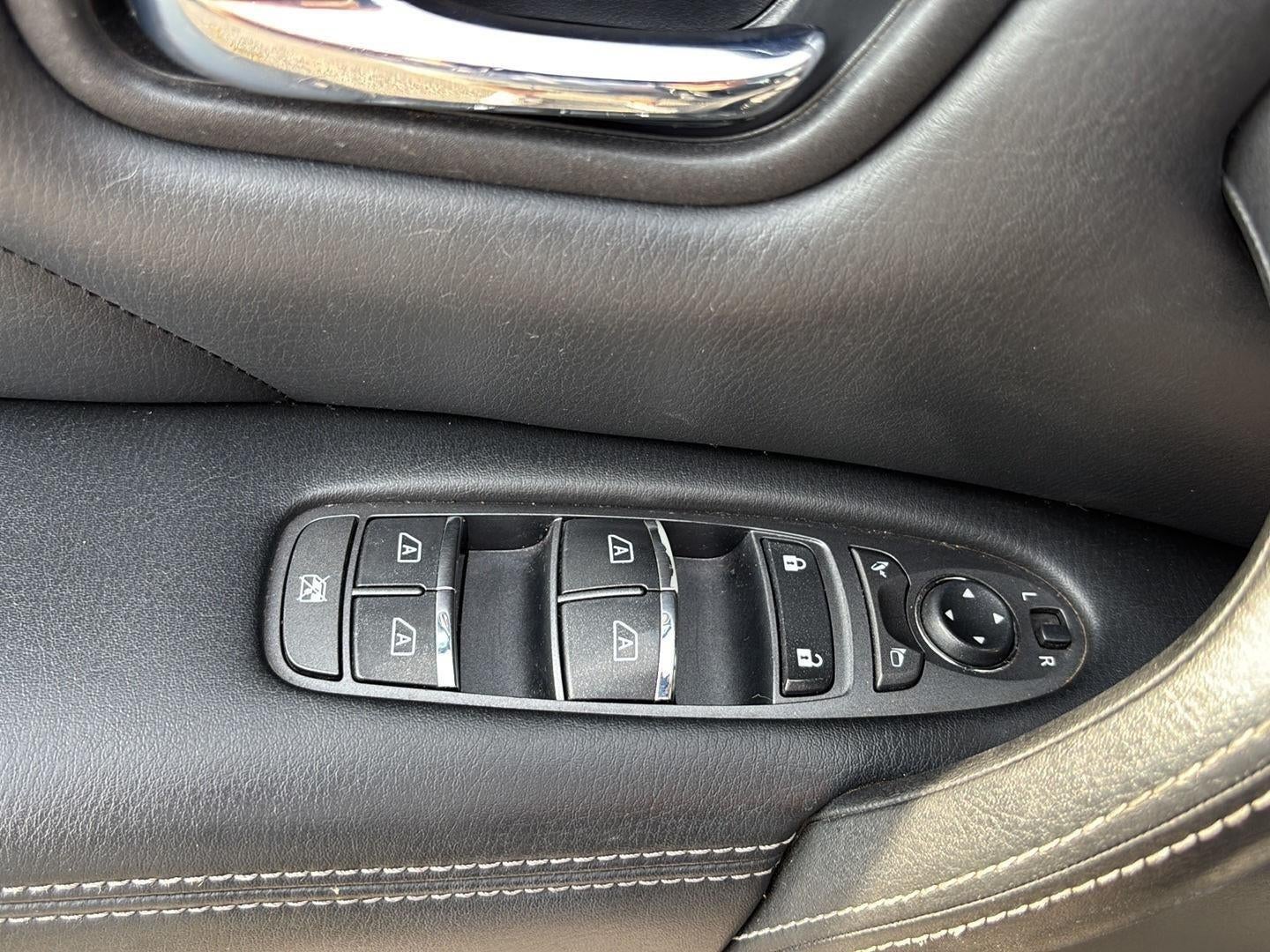 2017 INFINITI QX80 Base