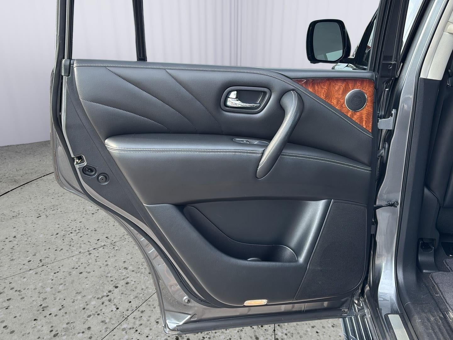 2017 INFINITI QX80 Base