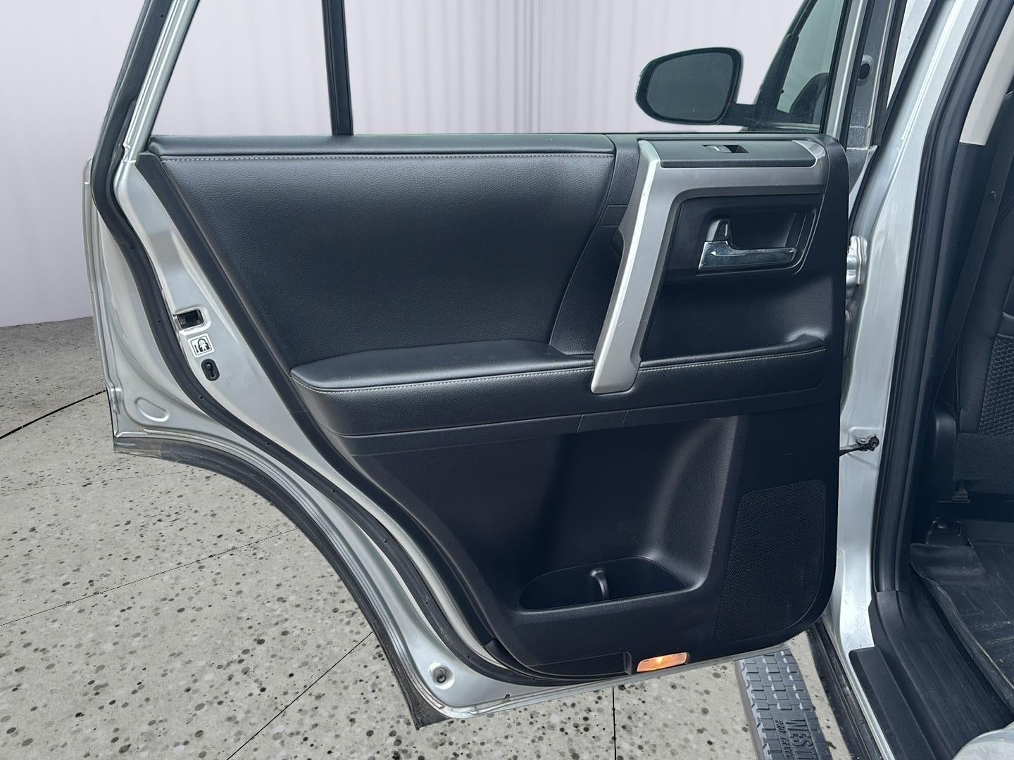 2015 Toyota 4 RUNNER Base
