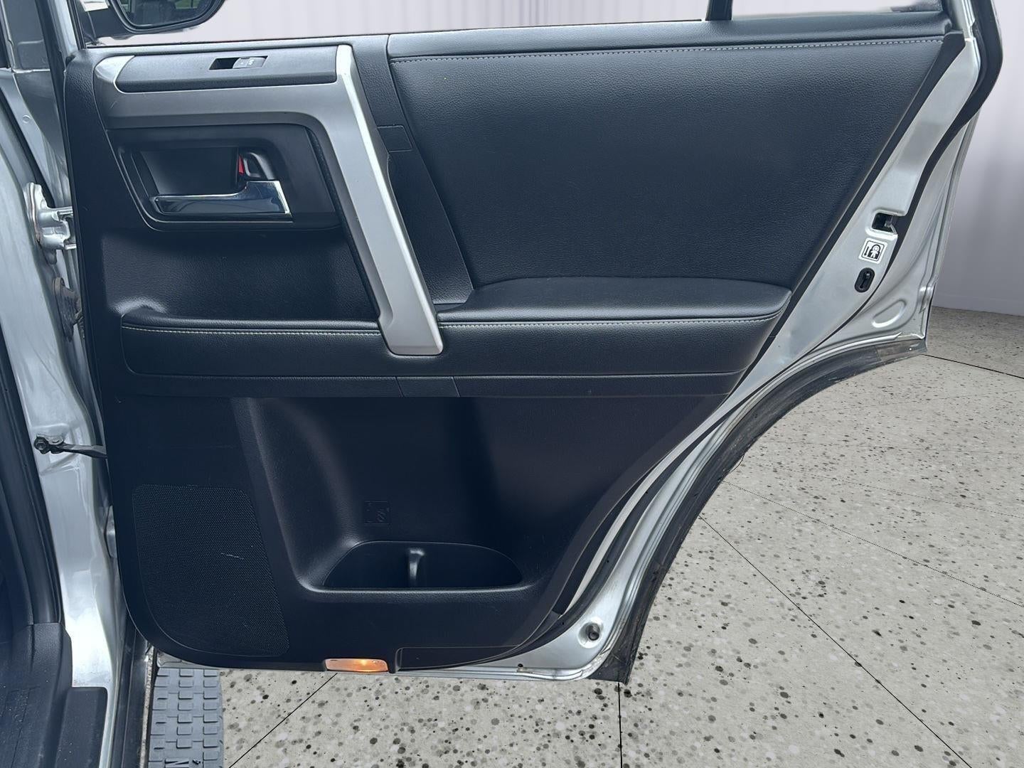 2015 Toyota 4 RUNNER Base