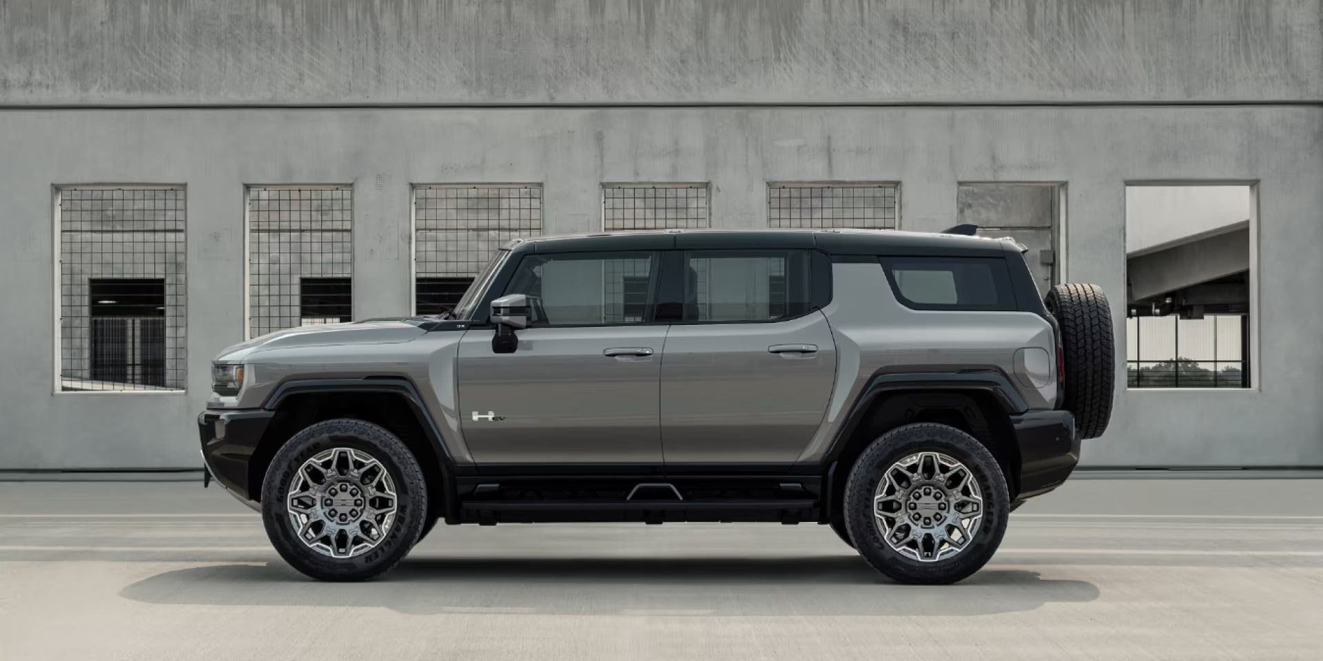 2025 Hummer EV